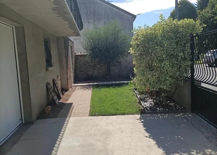 Le Du Coche Avec Vue Sur La Marne Hébergement de vacances Damery (Marne)